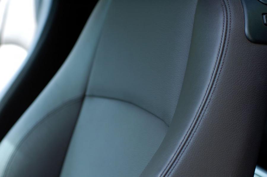  BMW 128i Convertible 2008 года  (фото 22 из 32)